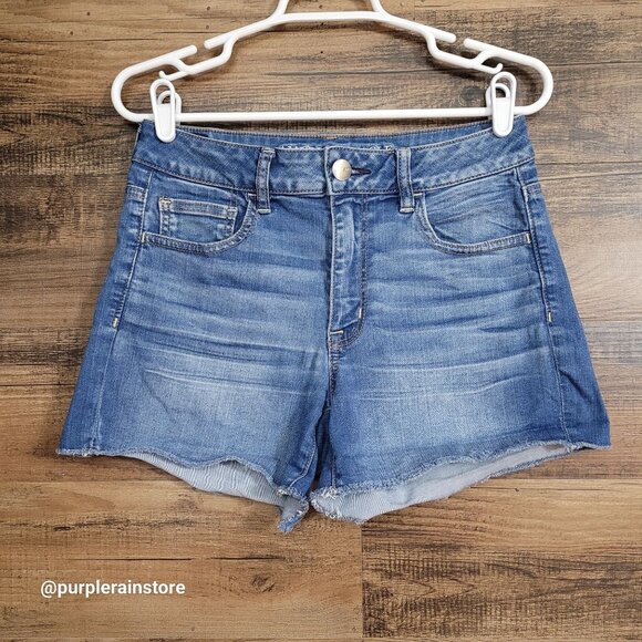 American Eagle Hi Rise Shortie Size 8 Super Stretch Raw Hem Medium Light Wash - Picture 1 of 11